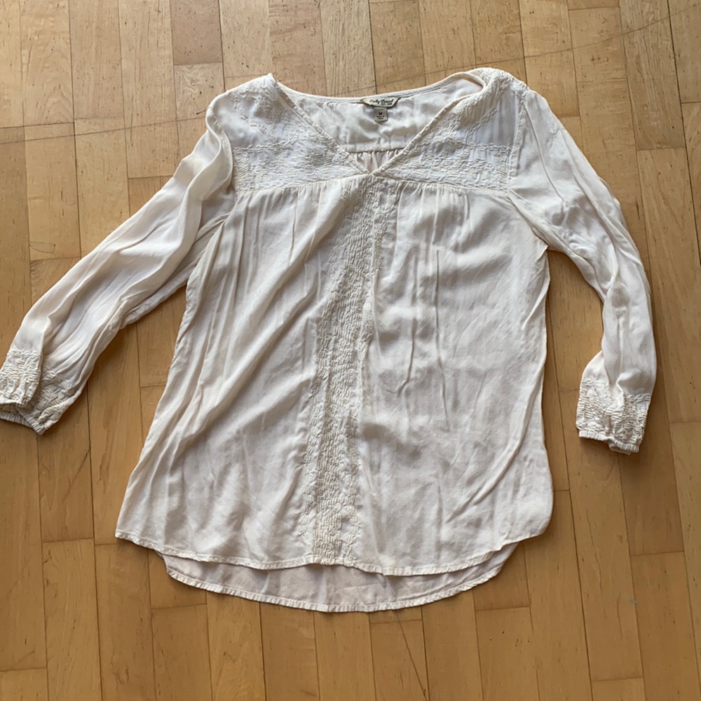 cream 3/4 sleeve Lucky top